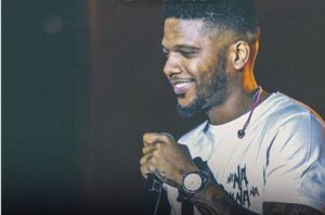 Lil Saint convida Landrick em nova musica “Me Xinga”.