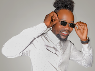 Filho do Zua x Mr John - Vizinha