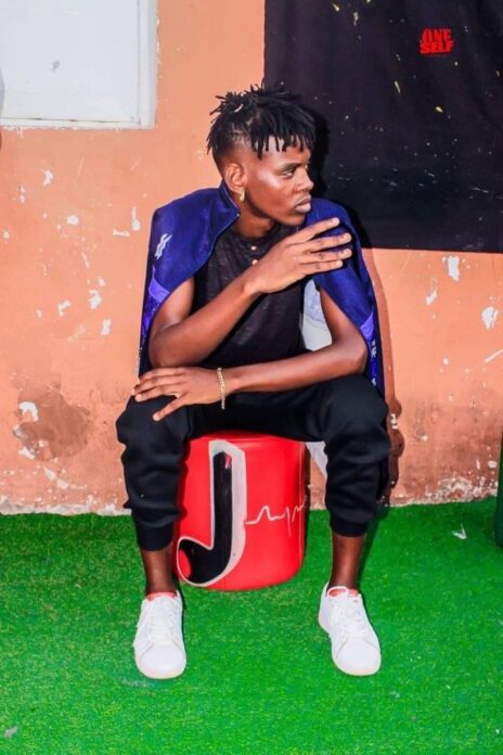 Loriba Cossa – New Team New Family  (Prod Dj Gó)