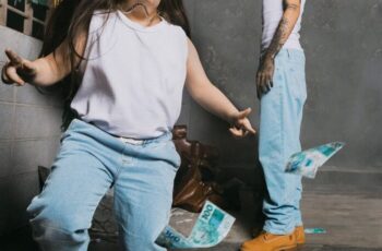 Leviano – Tão Jovens (feat. Oruam, Orochi & Borges)