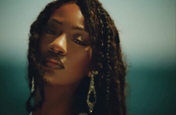 Tems – Burning [Baixar 2024]