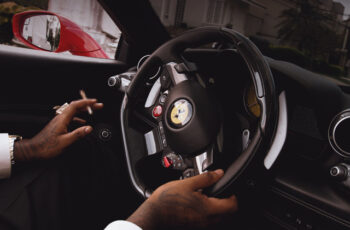 Mc IG – Ta Rico Os Menino do Gueto (feat. MC Ryan SP, Mc Negão , DJ Japa NK, DU’L, MC GP, MC Meno K, Mc Guizinho)